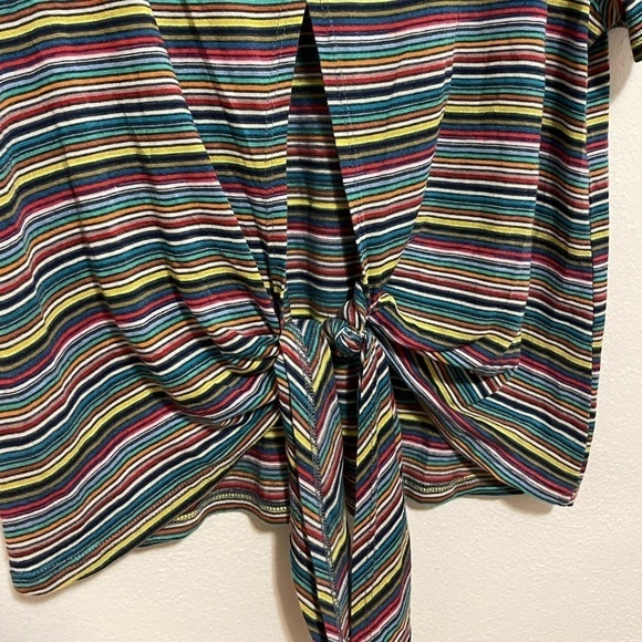 Avah Striped Front Pocket Tee With Open Back Twist Tie - Picture 4 of 4